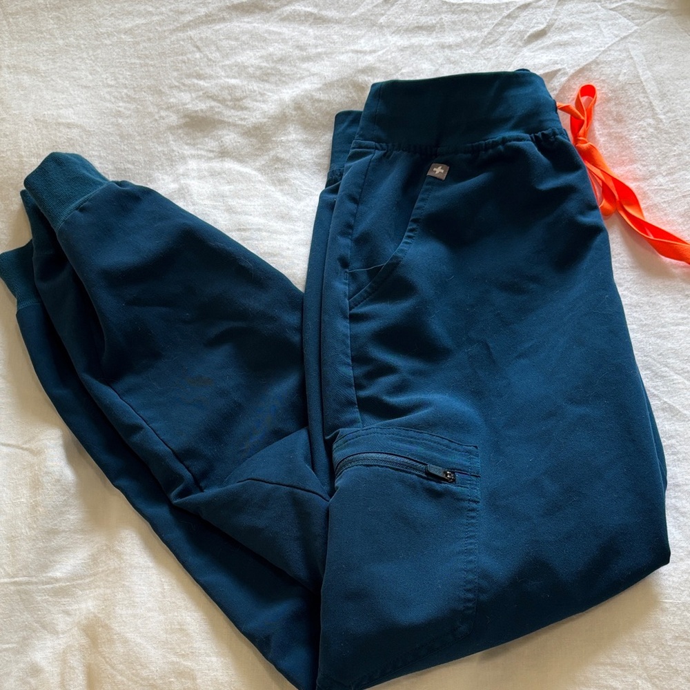 Figs Deep Reef Zamora scrub pant